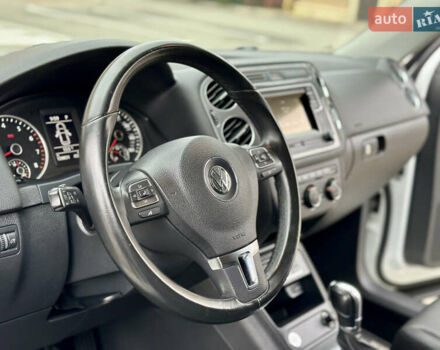 Белый Фольксваген Тигуан, объемом двигателя 2 л и пробегом 228 тыс. км за 12999 $, фото 17 на Automoto.ua