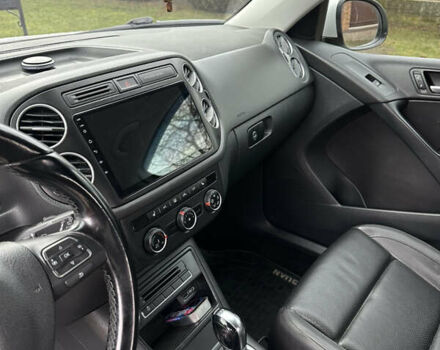 Білий Фольксваген Тігуан, об'ємом двигуна 1.98 л та пробігом 156 тис. км за 14000 $, фото 15 на Automoto.ua