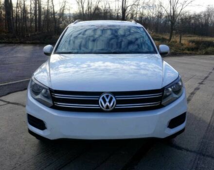 Белый Фольксваген Тигуан, объемом двигателя 2 л и пробегом 70 тыс. км за 8400 $, фото 1 на Automoto.ua