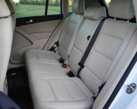 Білий Фольксваген Тігуан, об'ємом двигуна 2 л та пробігом 75 тис. км за 6000 $, фото 8 на Automoto.ua