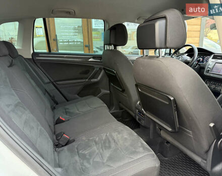 Белый Фольксваген Тигуан, объемом двигателя 1.97 л и пробегом 58 тыс. км за 27999 $, фото 11 на Automoto.ua