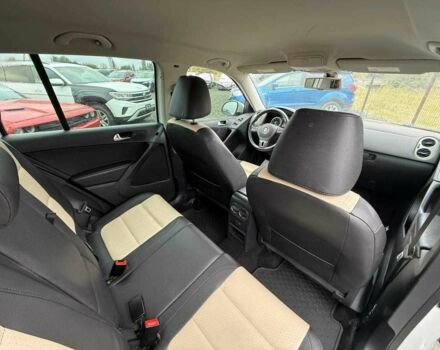 Белый Фольксваген Тигуан, объемом двигателя 2 л и пробегом 210 тыс. км за 9000 $, фото 5 на Automoto.ua