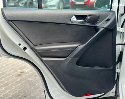 Белый Фольксваген Тигуан, объемом двигателя 2 л и пробегом 152 тыс. км за 15290 $, фото 24 на Automoto.ua