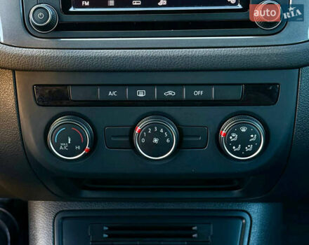 Білий Фольксваген Тігуан, об'ємом двигуна 2 л та пробігом 137 тис. км за 13800 $, фото 32 на Automoto.ua