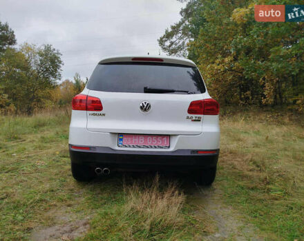 Білий Фольксваген Тігуан, об'ємом двигуна 2 л та пробігом 140 тис. км за 12300 $, фото 1 на Automoto.ua