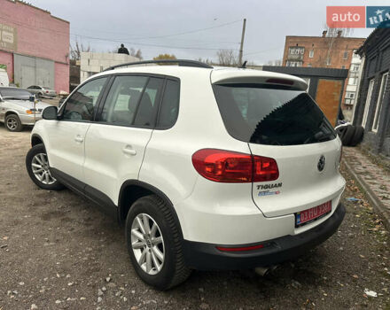 Білий Фольксваген Тігуан, об'ємом двигуна 2 л та пробігом 191 тис. км за 13500 $, фото 14 на Automoto.ua