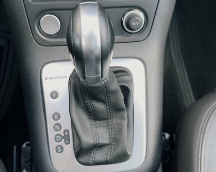 Білий Фольксваген Тігуан, об'ємом двигуна 2 л та пробігом 68 тис. км за 16500 $, фото 20 на Automoto.ua