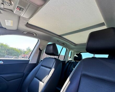 Белый Фольксваген Тигуан, объемом двигателя 2 л и пробегом 150 тыс. км за 12500 $, фото 9 на Automoto.ua