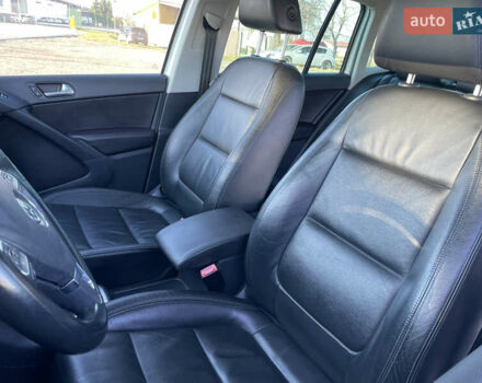 Белый Фольксваген Тигуан, объемом двигателя 2 л и пробегом 167 тыс. км за 14400 $, фото 23 на Automoto.ua