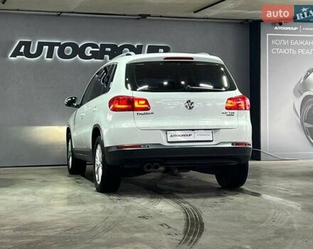 Білий Фольксваген Тігуан, об'ємом двигуна 2 л та пробігом 52 тис. км за 15700 $, фото 3 на Automoto.ua