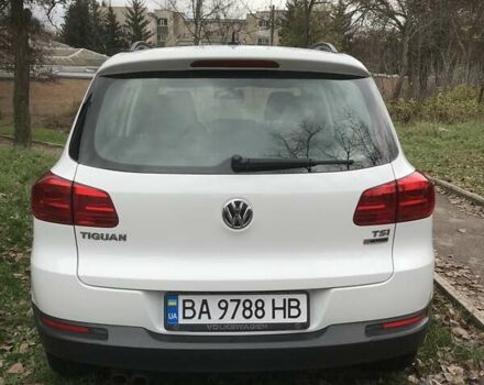 Білий Фольксваген Тігуан, об'ємом двигуна 1.98 л та пробігом 122 тис. км за 15000 $, фото 2 на Automoto.ua