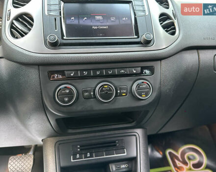 Білий Фольксваген Тігуан, об'ємом двигуна 1.4 л та пробігом 110 тис. км за 14000 $, фото 18 на Automoto.ua