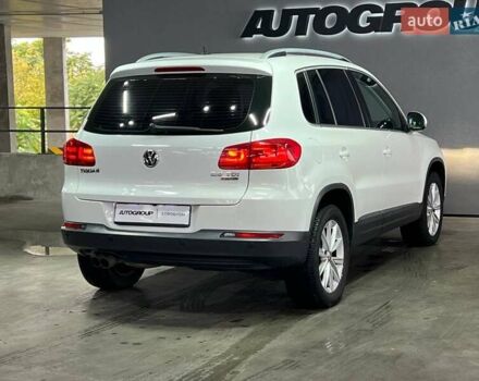 Білий Фольксваген Тігуан, об'ємом двигуна 2 л та пробігом 52 тис. км за 15700 $, фото 4 на Automoto.ua