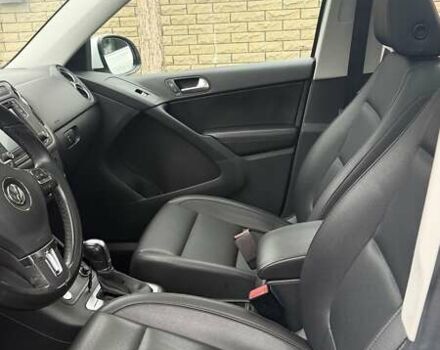 Білий Фольксваген Тігуан, об'ємом двигуна 1.98 л та пробігом 190 тис. км за 17200 $, фото 5 на Automoto.ua