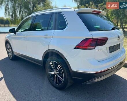 Білий Фольксваген Тігуан, об'ємом двигуна 2 л та пробігом 270 тис. км за 23000 $, фото 14 на Automoto.ua