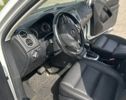 Белый Фольксваген Тигуан, объемом двигателя 1.98 л и пробегом 223 тыс. км за 14400 $, фото 7 на Automoto.ua