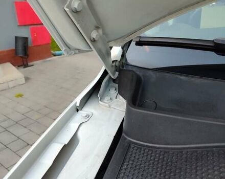 Белый Фольксваген Тигуан, объемом двигателя 2 л и пробегом 216 тыс. км за 11700 $, фото 24 на Automoto.ua