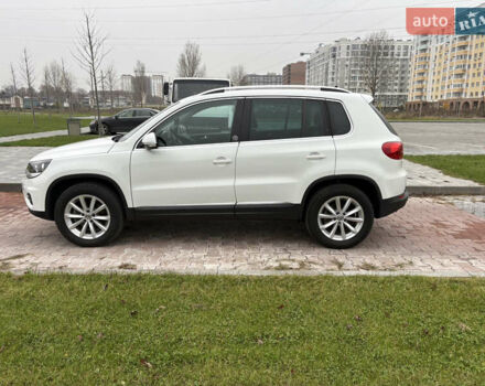 Белый Фольксваген Тигуан, объемом двигателя 2 л и пробегом 126 тыс. км за 14499 $, фото 8 на Automoto.ua