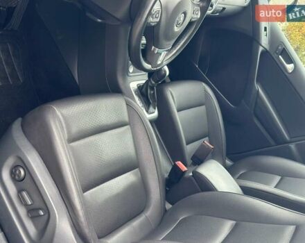 Білий Фольксваген Тігуан, об'ємом двигуна 2 л та пробігом 213 тис. км за 14750 $, фото 12 на Automoto.ua