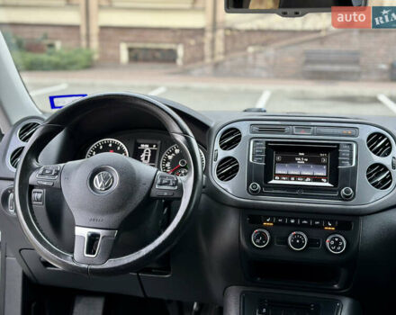 Белый Фольксваген Тигуан, объемом двигателя 2 л и пробегом 228 тыс. км за 12999 $, фото 36 на Automoto.ua