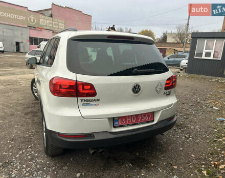 Білий Фольксваген Тігуан, об'ємом двигуна 2 л та пробігом 191 тис. км за 13500 $, фото 12 на Automoto.ua