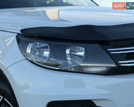 Белый Фольксваген Тигуан, объемом двигателя 1.98 л и пробегом 118 тыс. км за 11750 $, фото 6 на Automoto.ua