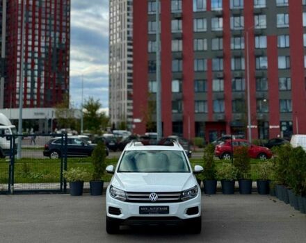 Білий Фольксваген Тігуан, об'ємом двигуна 2 л та пробігом 156 тис. км за 15500 $, фото 5 на Automoto.ua