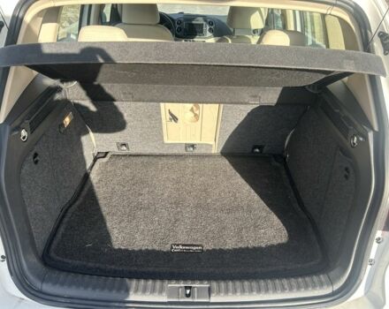 Белый Фольксваген Тигуан, объемом двигателя 2 л и пробегом 170 тыс. км за 12500 $, фото 5 на Automoto.ua