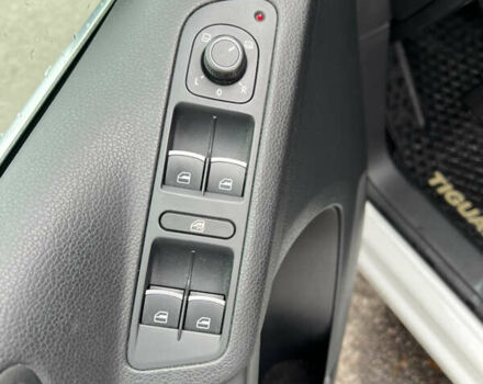 Білий Фольксваген Тігуан, об'ємом двигуна 1.98 л та пробігом 119 тис. км за 15999 $, фото 21 на Automoto.ua