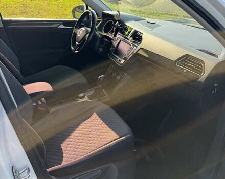 Белый Фольксваген Тигуан, объемом двигателя 1.97 л и пробегом 129 тыс. км за 26500 $, фото 15 на Automoto.ua