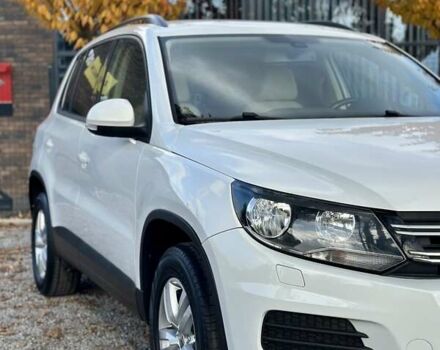 Белый Фольксваген Тигуан, объемом двигателя 2 л и пробегом 144 тыс. км за 14550 $, фото 2 на Automoto.ua