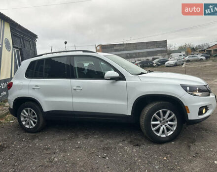Білий Фольксваген Тігуан, об'ємом двигуна 2 л та пробігом 191 тис. км за 13500 $, фото 7 на Automoto.ua