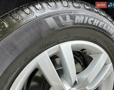 Белый Фольксваген Тигуан, объемом двигателя 2 л и пробегом 228 тыс. км за 12999 $, фото 51 на Automoto.ua