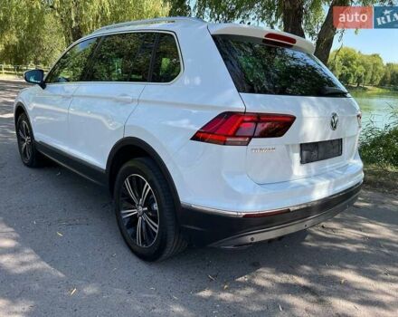 Білий Фольксваген Тігуан, об'ємом двигуна 2 л та пробігом 270 тис. км за 23000 $, фото 3 на Automoto.ua
