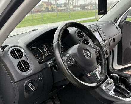 Белый Фольксваген Тигуан, объемом двигателя 2 л и пробегом 126 тыс. км за 14499 $, фото 38 на Automoto.ua