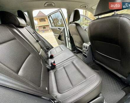 Белый Фольксваген Тигуан, объемом двигателя 2 л и пробегом 228 тыс. км за 12999 $, фото 29 на Automoto.ua