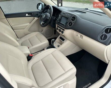 Білий Фольксваген Тігуан, об'ємом двигуна 1.98 л та пробігом 137 тис. км за 13999 $, фото 18 на Automoto.ua