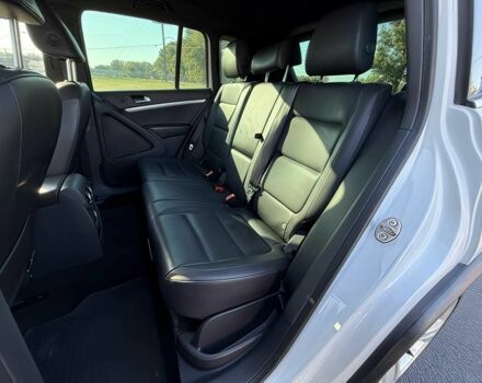 Белый Фольксваген Тигуан, объемом двигателя 2 л и пробегом 72 тыс. км за 5000 $, фото 13 на Automoto.ua