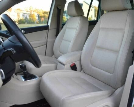 Білий Фольксваген Тігуан, об'ємом двигуна 2 л та пробігом 75 тис. км за 6000 $, фото 5 на Automoto.ua