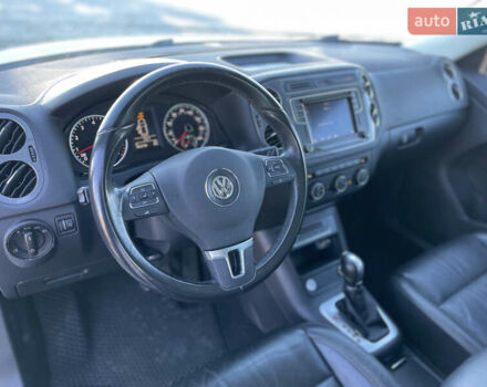 Белый Фольксваген Тигуан, объемом двигателя 2 л и пробегом 167 тыс. км за 14400 $, фото 12 на Automoto.ua