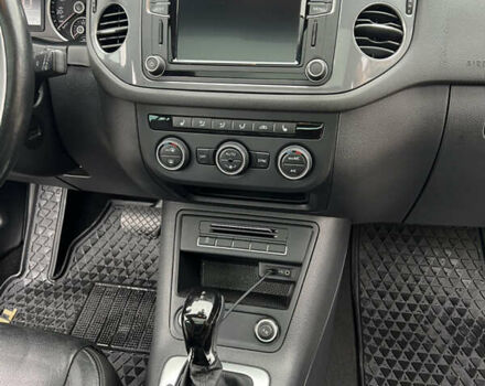 Білий Фольксваген Тігуан, об'ємом двигуна 1.98 л та пробігом 119 тис. км за 15999 $, фото 12 на Automoto.ua