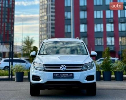 Білий Фольксваген Тігуан, об'ємом двигуна 2 л та пробігом 137 тис. км за 13800 $, фото 3 на Automoto.ua