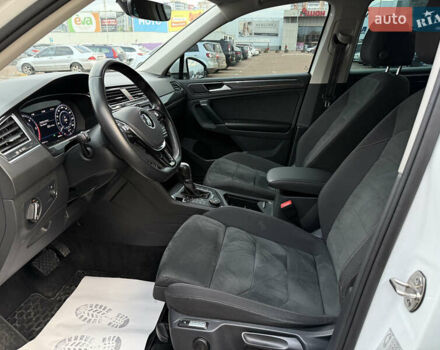 Белый Фольксваген Тигуан, объемом двигателя 1.97 л и пробегом 58 тыс. км за 27999 $, фото 8 на Automoto.ua