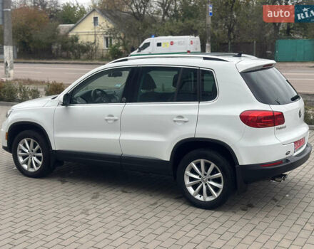 Білий Фольксваген Тігуан, об'ємом двигуна 2 л та пробігом 213 тис. км за 14750 $, фото 2 на Automoto.ua
