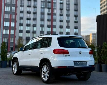 Білий Фольксваген Тігуан, об'ємом двигуна 2 л та пробігом 137 тис. км за 13800 $, фото 7 на Automoto.ua