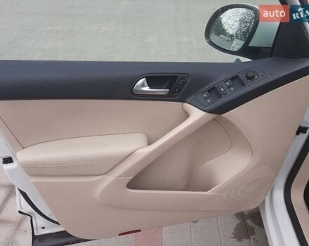 Белый Фольксваген Тигуан, объемом двигателя 1.98 л и пробегом 153 тыс. км за 14600 $, фото 7 на Automoto.ua