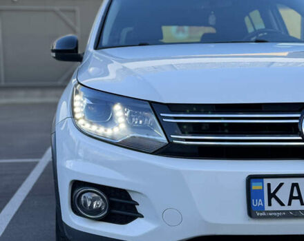 Білий Фольксваген Тігуан, об'ємом двигуна 2 л та пробігом 68 тис. км за 16500 $, фото 3 на Automoto.ua