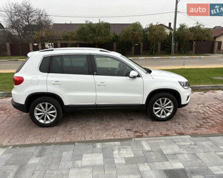 Белый Фольксваген Тигуан, объемом двигателя 2 л и пробегом 126 тыс. км за 14499 $, фото 4 на Automoto.ua