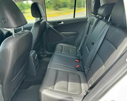 Белый Фольксваген Тигуан, объемом двигателя 2 л и пробегом 80 тыс. км за 6000 $, фото 10 на Automoto.ua