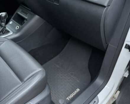 Белый Фольксваген Тигуан, объемом двигателя 1.98 л и пробегом 168 тыс. км за 12900 $, фото 52 на Automoto.ua